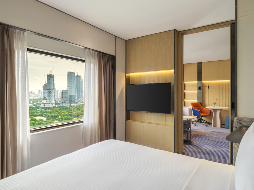 Junior Suite Lumpini View Kitchenette