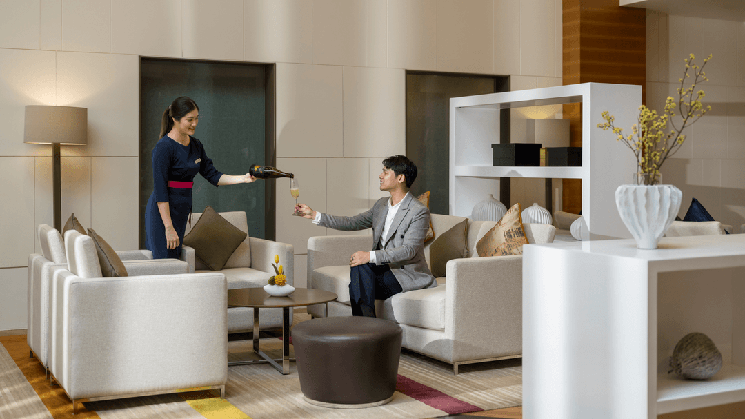 Crowne Plaza Club Lounge