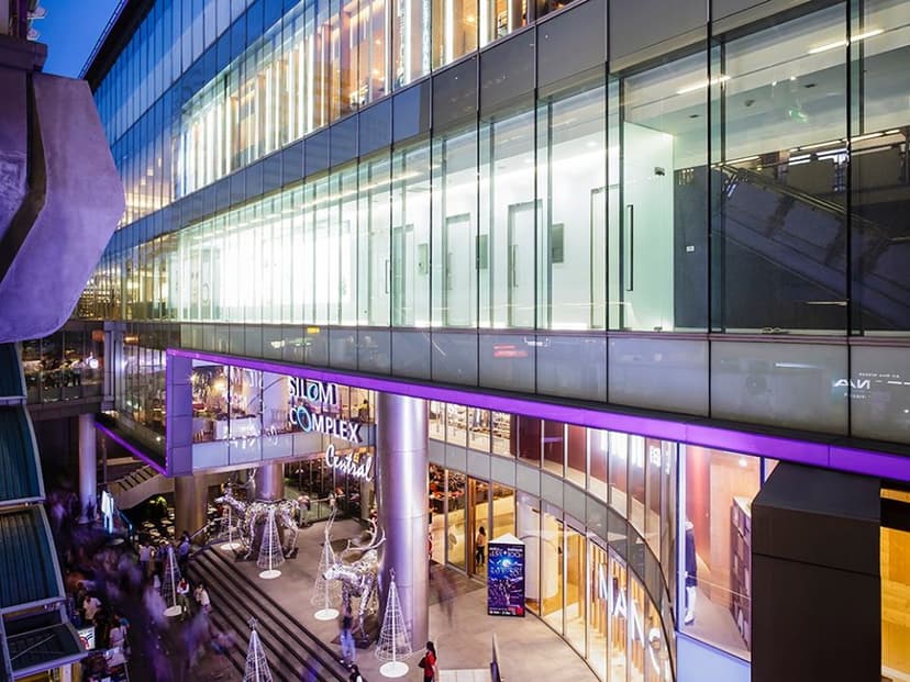 Silom-Complex-Department-Near-Crowne-Plaza-Bangkok-Lumpini